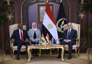 ÉGYPTE : VISITE DE TRAVAIL DU MINISTRE DE LA SÉCURITÉ ET DE LA PROTECTION CIVILE POUR LE RENFORCEMENT DES LIENS DE COOPÉRATION EN MATIÈRE DE SÉCURITÉ ET DE PROTECTION CIVILE